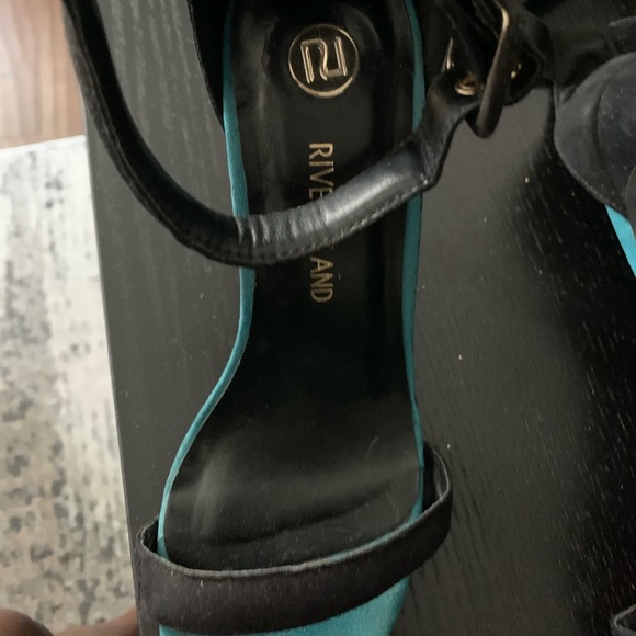 Black heeled sandals - Picture 2 of 8